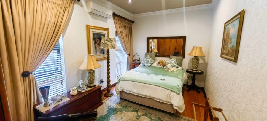 4 Bedroom Property for Sale in Van Der Hoff Park North West